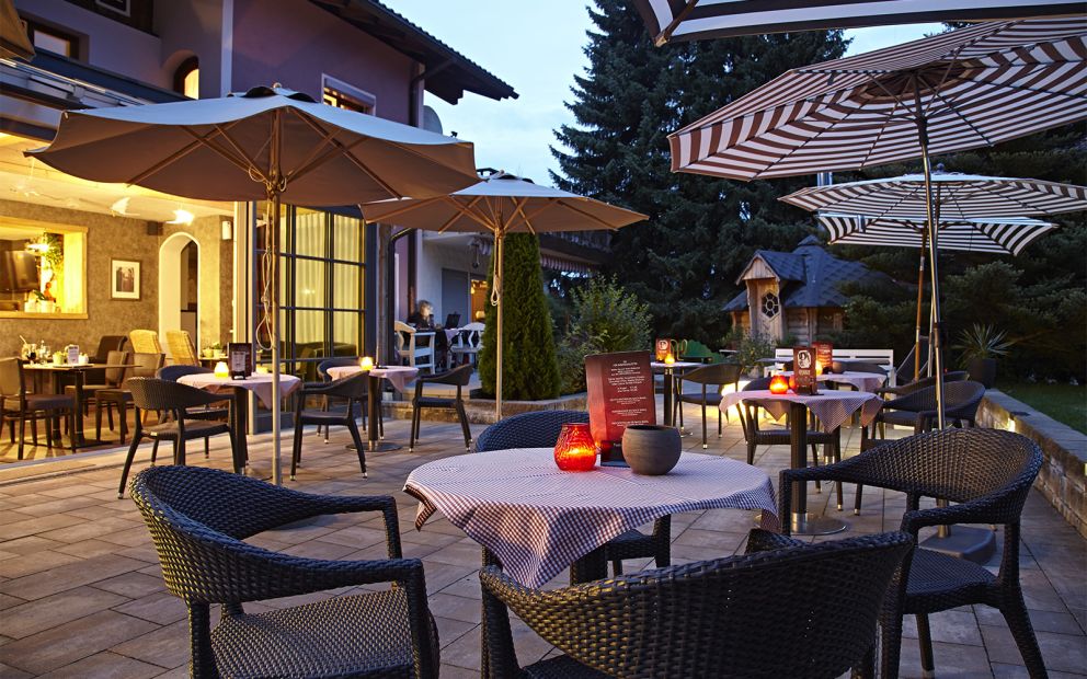 stimmungsvolle Abende auf der Terrasse im Restaurant Wintergarten